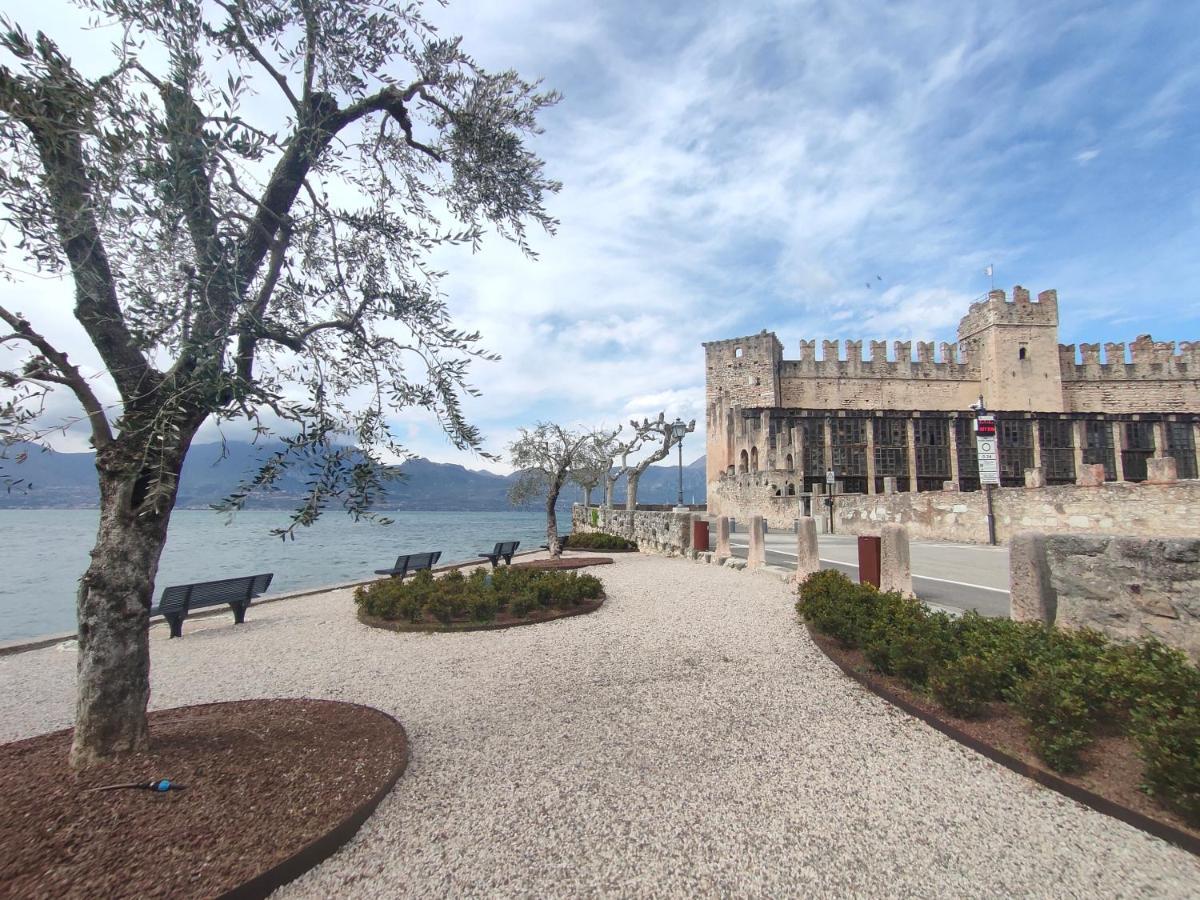 Garda Dreams Apartment Torri Del Benaco Dış mekan fotoğraf
