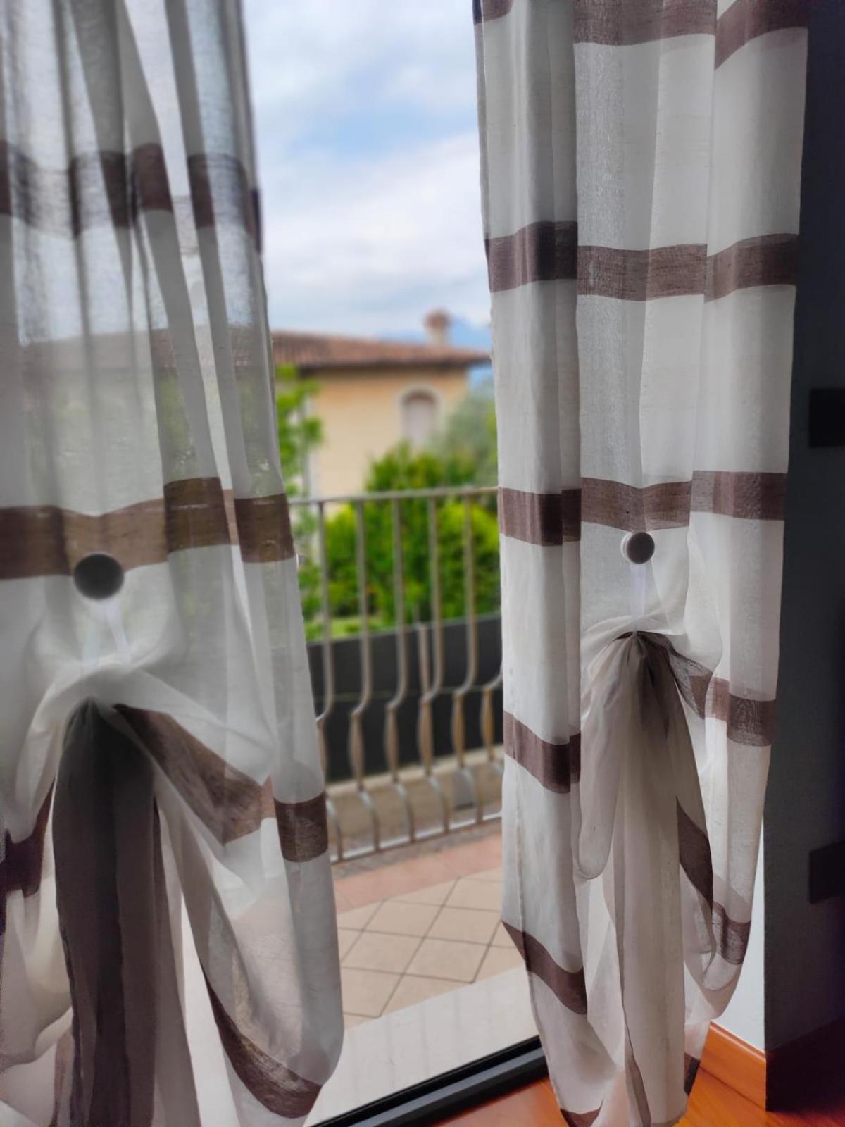 Garda Dreams Apartment Torri Del Benaco Dış mekan fotoğraf