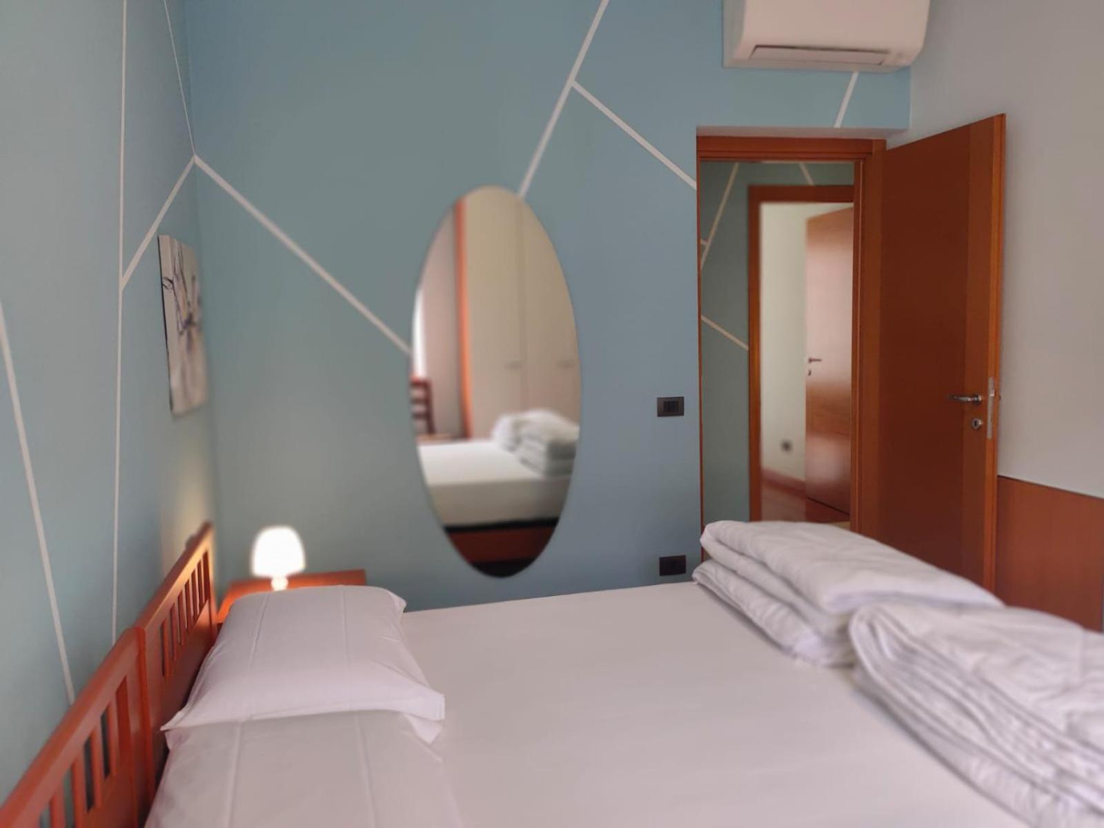 Garda Dreams Apartment Torri Del Benaco Dış mekan fotoğraf