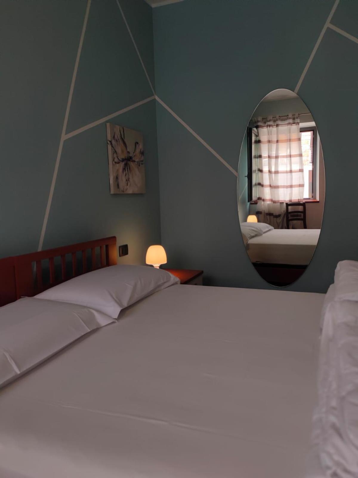 Garda Dreams Apartment Torri Del Benaco Dış mekan fotoğraf